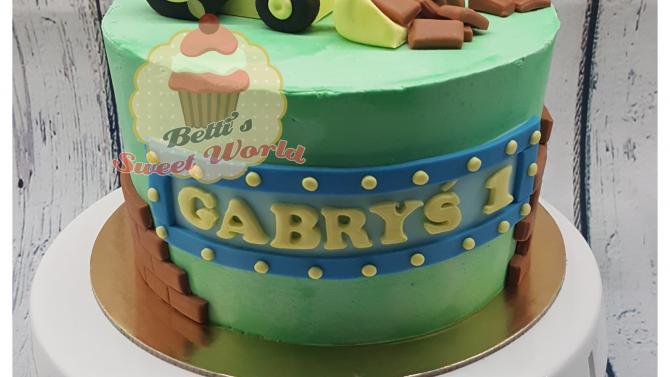 und Birthday Cake For Kids With Figurines