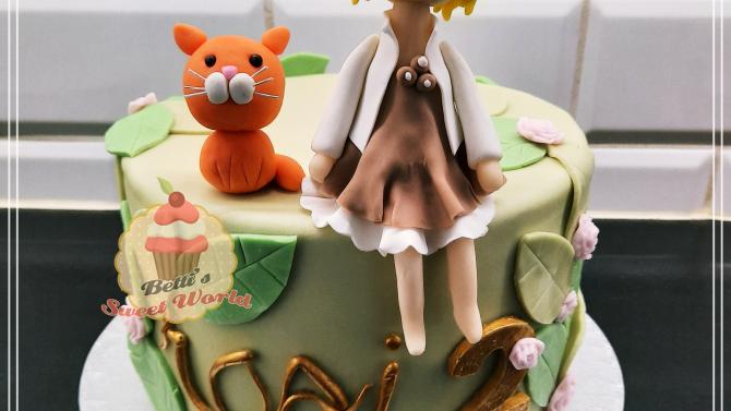 und Birthday Cake For Kids With Figurines