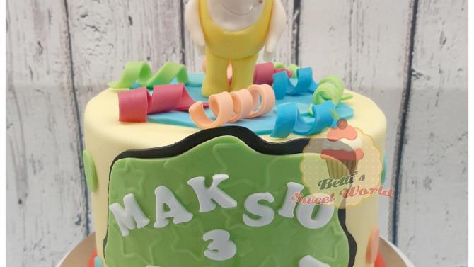 und Birthday Cake For Kids With Figurines