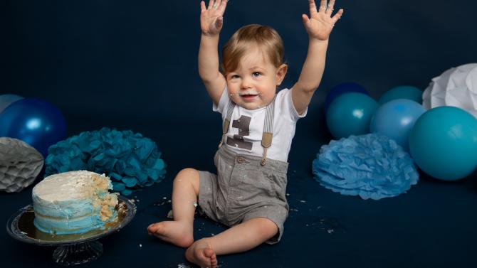 und FIRST BIRTHDAY SESSIONS